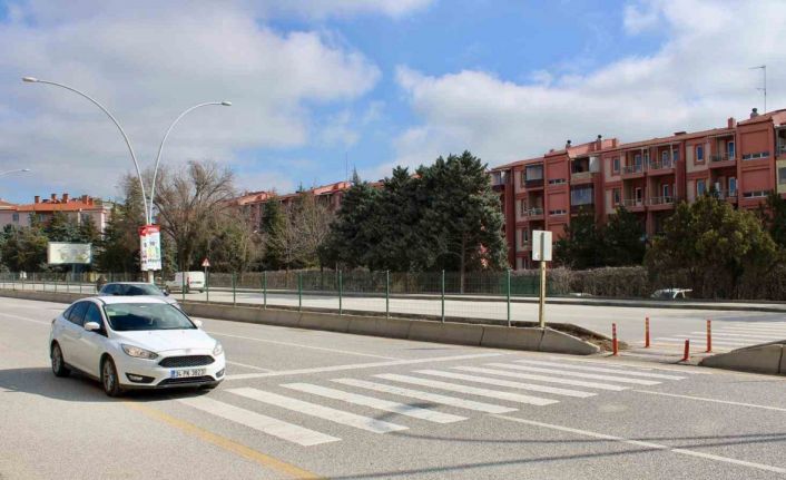 Ankara’da trafik kazasında vefat eden 14 yaşındaki kızın babası: "Makas atarak ilerleyen sürücü yaya geçidinde kızıma çarpmış, kanlar içindeydi"
