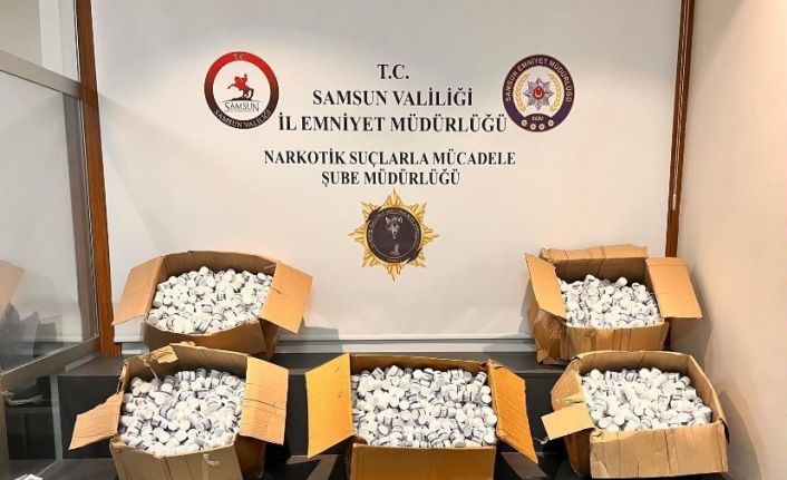 Anne-oğul 230 bin uyuşturucu hapla yakalandı: Oğlu tutuklandı, anneye adli kontrol