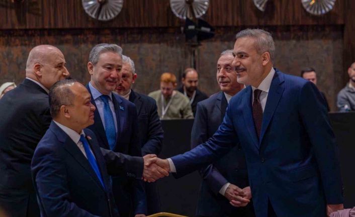 Bakan Fidan, İİT üyesi ve gözlemcisi ülkelerin büyükelçileriyle iftarda bir araya geldi