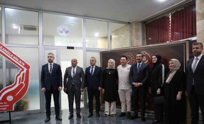 Bakan Göktaş’tan Elazığ’daki genç çiftlere sürpriz telefon: 51 milyon TL’lik dev destek