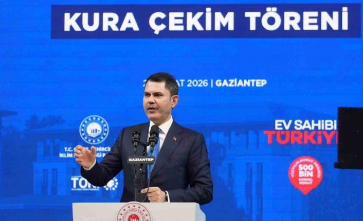 Bakan Kurum: "Muhalefet, ‘deprem bölgesine çöp kutusu gönderdim’ diye övünüyor, 455 bin yuvayı beğenmiyor"