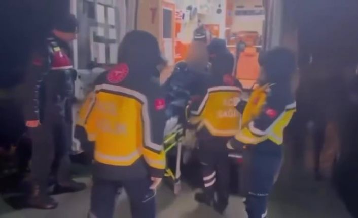 Balıkesir’de zorlu hava şartlarına rağmen sahil güvenlikten hayat kurtaran operasyon