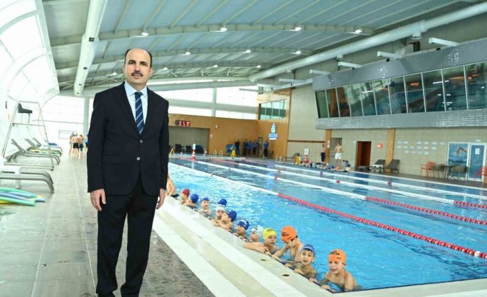 Başkan Altay: "Hedefimiz 31 ilçemizin tamamında ilkokul üçüncü sınıf öğrencilerine yüzme öğretmek"