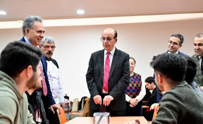 Başkan Geçit: "İftar soframızla gönüller arasında güçlü bir köprü kuruyoruz"