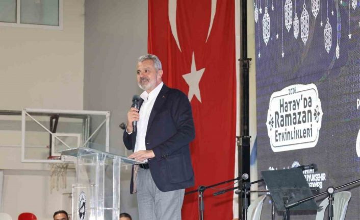 Başkan Öntürk’ten, CHP lideri Özel’e kaldırım taşı ve çöp konteyneri göndermesi