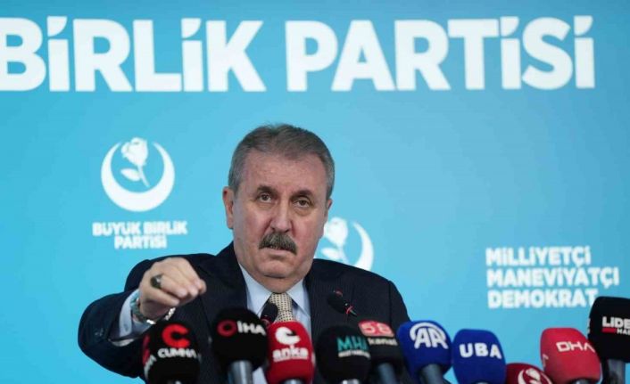 BBP Genel Başkanı Destici: "Savaş mı var bu ülkede de CHP barış konferansı düzenledi?"