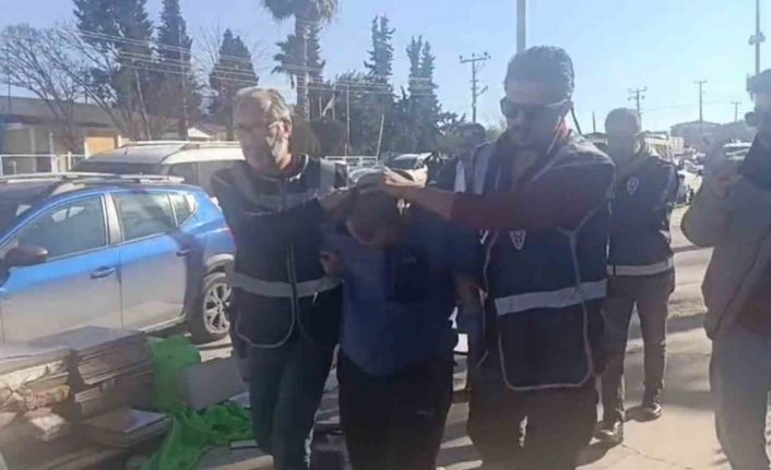 Boşanma aşamasındaki eşini öldüren katil zanlısı ve yardım eden akrabası adliyeye sevk edildi