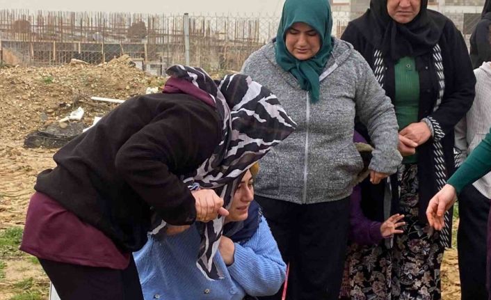 Burdur’daki feci kazada hayatını kaybeden anne oğul gözyaşları içinde yan yana toprağa verildi