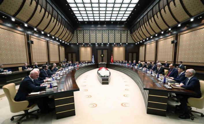 Cumhurbaşkanı Erdoğan: "(Yunanistan) Mevcut meseleler çetrefil olmakla birlikte uluslararası hukuk temelinde çözümsüzde değildir"