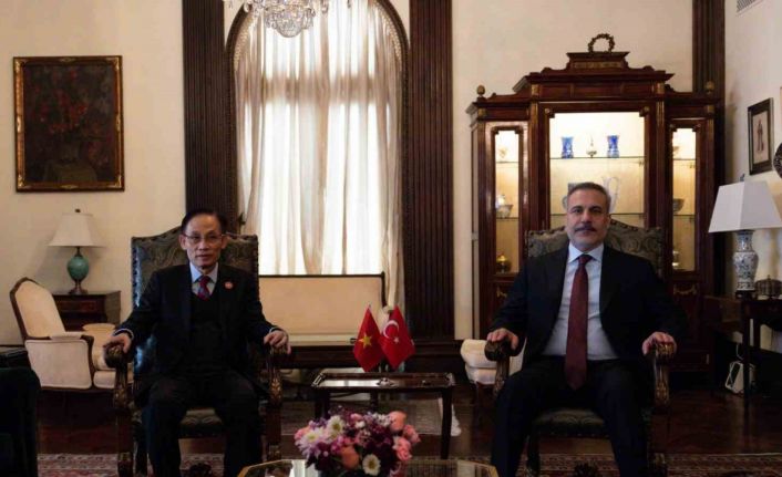 Dışişleri Bakanı Fidan, Vietnamlı mevkidaşı Le Hoai Trung ile bir araya geldi