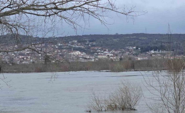 Edirne’de taşkın riski merkezde azaldı, yayılım Subaşı ve köylere kaydı