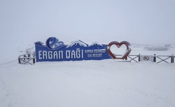 Ergan Dağı’nda kar rekoru: 2. etap teleski hattı kar altında