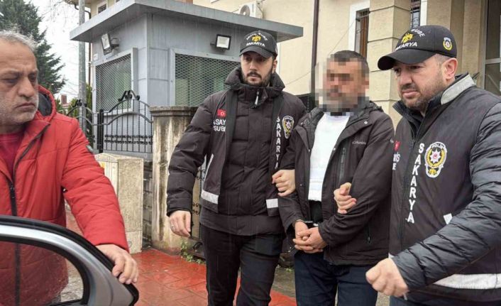 Eşini ve MHP ilçe başkanını öldüren emekli polis adliyeye sevk edildi