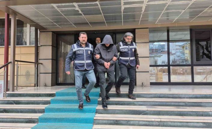Eskişehir’de 59 suçtan aranan ve 74 yıl hapis cezası olan şahıs yakalandı