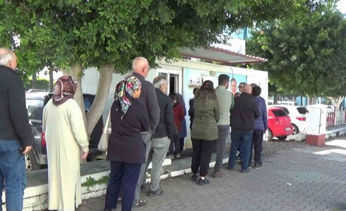 Gizemli hayırsever, Ramazan ayı boyunca günlük 6 bin ekmeği depremzede vatandaşlara ücretsiz dağıtacak