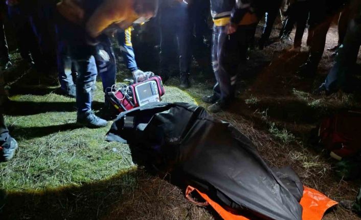 Gümüşhane’deki yangında bazı kısımları çöken binada yaşlı adamın cansız bedeni bulundu