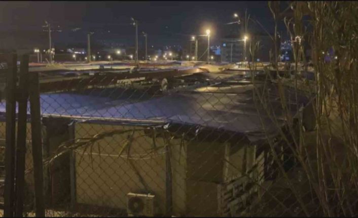 Hatay’da gerçekleşen silahlı saldırıda; annenin ardından baba da hayatını kaybetti, kız evlatlarının yaşam mücadelesi sürüyor