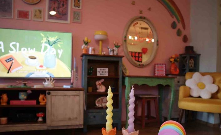 Hayal dünyasından gerçeğe uzanan renkli yolculuk: Bu ev masalları aratmıyor