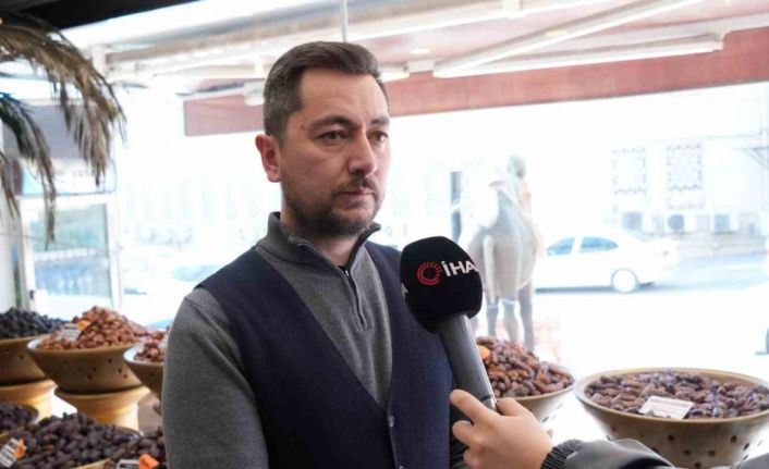 Hurmacı Ahmet Özkan uyardı: "Kudüs hurması adı altında İsrail menşeli ürünler satılmakta"