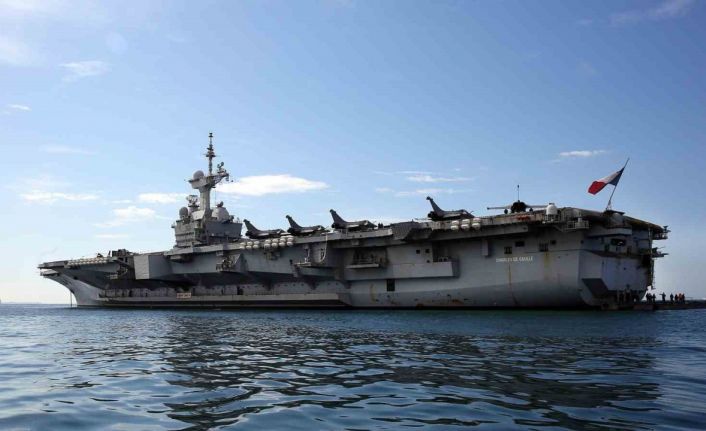 İsveç’te konuşlu Fransız uçak gemisi yakınlarında Rusya’ya ait İHA tespit edildiği iddiası