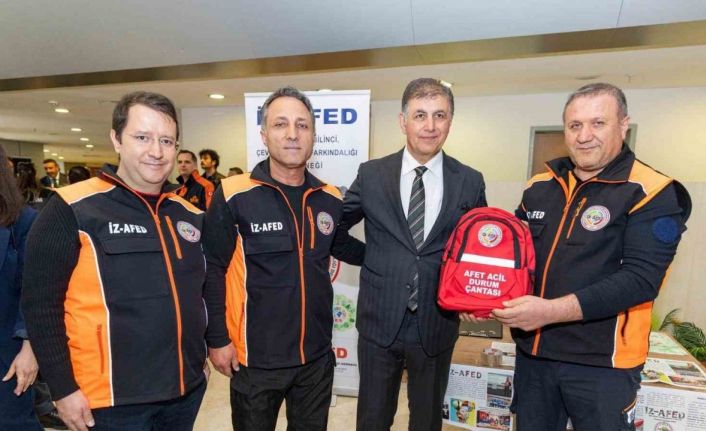 İzmir Büyükşehir Belediye Başkanı Tugay: "Birden fazla yangın uçağı kiralamaya hazırız"