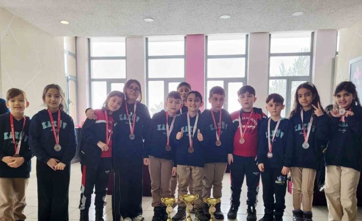 Kars’ta strateji ve hamle günü: Okul Sporları Satranç Turnuvası sona erdi