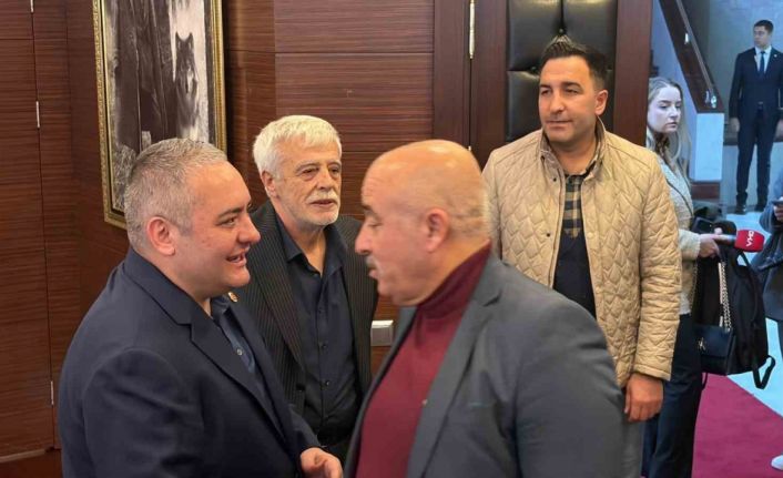 Keçiören Belediye Başkanı Özarslan: "(Özgür Özel hakkında) Bu sabah itibarıyla savcılığa suç duyurusunda bulundum"