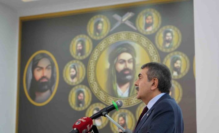 Milli Eğitim Bakanı Prof. Dr. Yusuf Tekin, Erzurum’da cemevini ziyaret etti