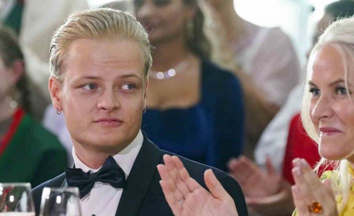 Norveç’te Veliaht Prenses Mette-Marit’in oğluna saldırı, tehdit ve uzaklaştırma kararını ihlal şüphesiyle gözaltı