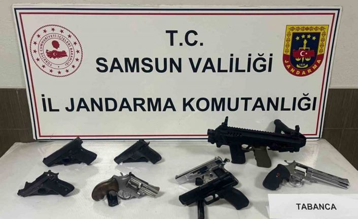 Samsun’da cephanelik gibi ev: 8 tabanca ve 800 mermi ele geçirildi