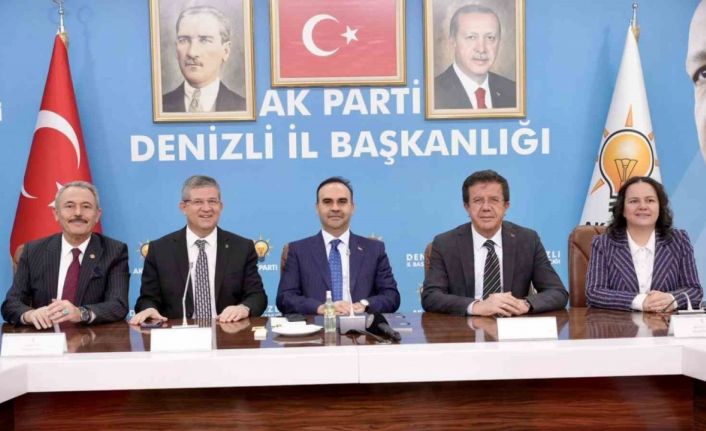 Sanayi ve Teknoloji Bakanı Mehmet Fatih Kacır Denizli partilileriyle bir araya geldi