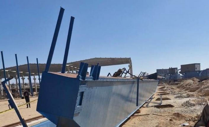 Şanlıurfa’da feci olay: Demir profilin altında kalan 2 kardeş hayatını kaybetti