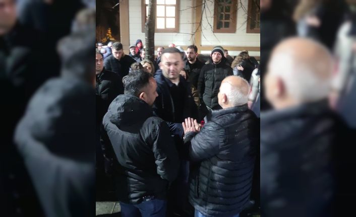 Sosyal medya hesabından paylaştığı öne sürülen bir mesaj nedeniyle yürütülen soruşturma kapsamında tutuksuz yargılanmak üzere adli kontrol şartıyla serbest bırakılan Görele Belediye Başkanı Hasbi Dede, yeniden ifadeye çağırıldı.