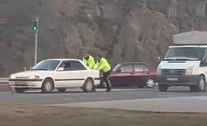 Tavşanlı’da polisten örnek davranış