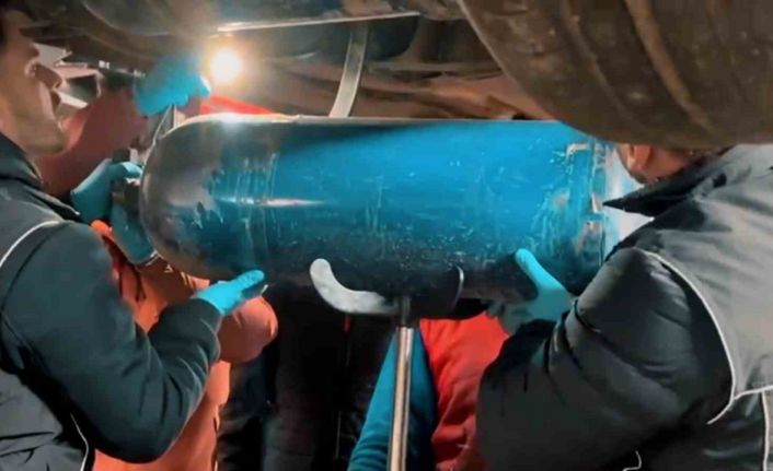 Tekirdağ’da yakıt tüplerine zulalanmış 24 kilo 500 gram skunk ele geçirildi