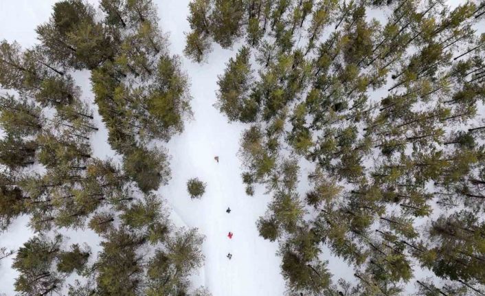 Tersun Dağı’nda zorlu kış yürüyüşü: Kar kalınlığı 1,5 metreyi buldu