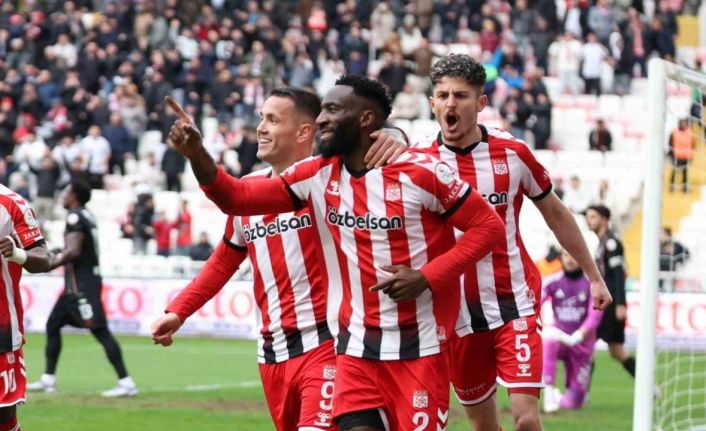 Trendyol 1. Lig: Özbelsan Sivasspor: 3 - Vanspor FK: 3