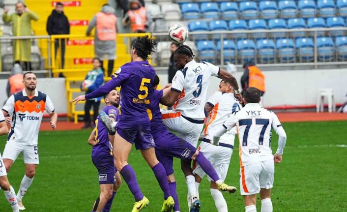 Trendyol Süper Lig: Eyüpspor: 1 - RAMS Başakşehir: 2 (Maç Sonucu)