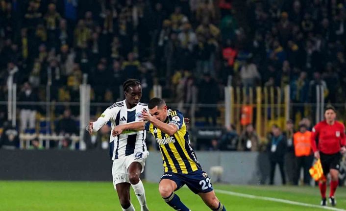 Trendyol Süper Lig: Fenerbahçe: 0 - Kasımpaşa: 0 (Maç devam ediyor)