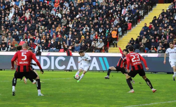 Trendyol Süper Lig: Gaziantep FK: 1 - Trabzonspor: 2 (Maç sonucu)