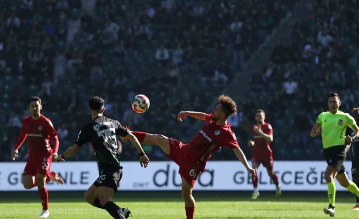 Trendyol Süper Lig: Kocaelispor: 0 - Gaziantep FK: 0 (Maç devam ediyor)