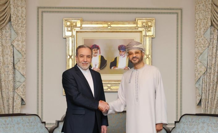 Umman: "İran-ABD görüşmelerinde müzakerelerin yeniden başlatılması için uygun koşulların hazırlanmasına odaklanılıyor"