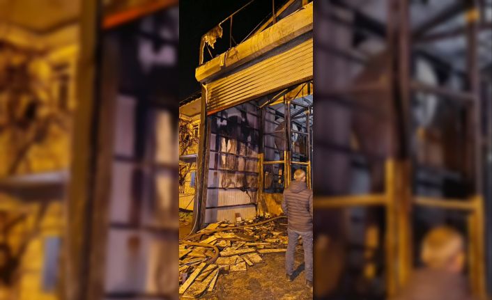 Van’da iş yerindeki yangında 1 kişi yaralandı, 2 kişi dumandan etkilendi