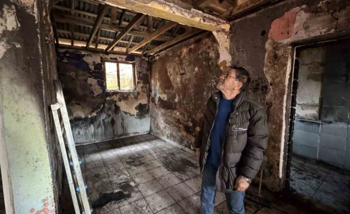Yangın mağduru engelli vatandaş yardım bekliyor; "İğneden ipliğe her şeyim yandı"