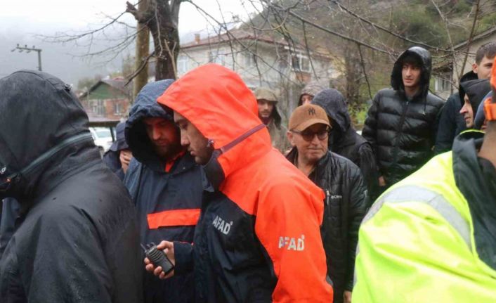 2 gündür haber alınamayan vatandaşın cansız bedenine ulaşıldı: 130 personel görev aldı