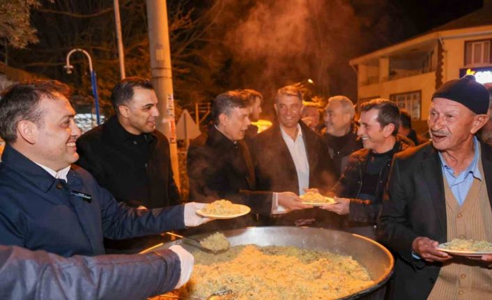 700 yıldır sürdürülen ’Kadir pilavı’ geleneği bu yıl da devam etti