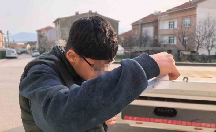 Abartı egzoz ile dolaştı, 58 bin lira ceza yiyince, "Devlet yakalar" mesajı verdi