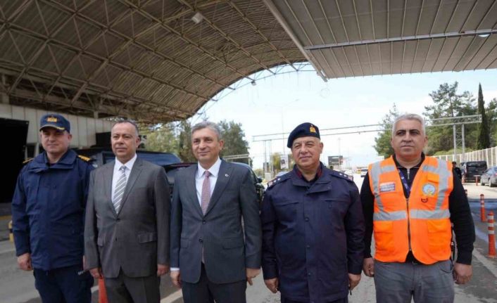 Antalya’da bayramda 43 uygulama noktasında 3 bin 217 personel görev başında