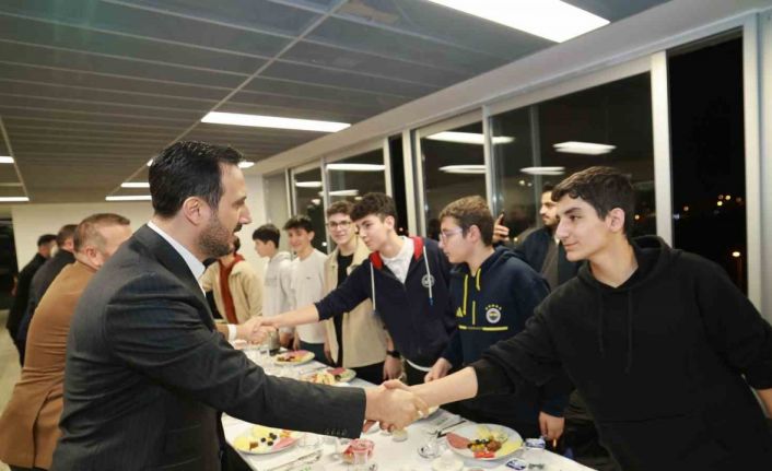 Arnavutköy’de Ramazan coşkusuna AK Parti İstanbul İl Başkanı Abdullah Özdemir eşlik etti