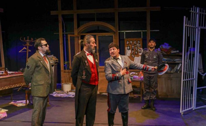 AŞT Dünya Tiyatro Günü’nü üç ayrı sahnede üç farklı oyunda kutladı